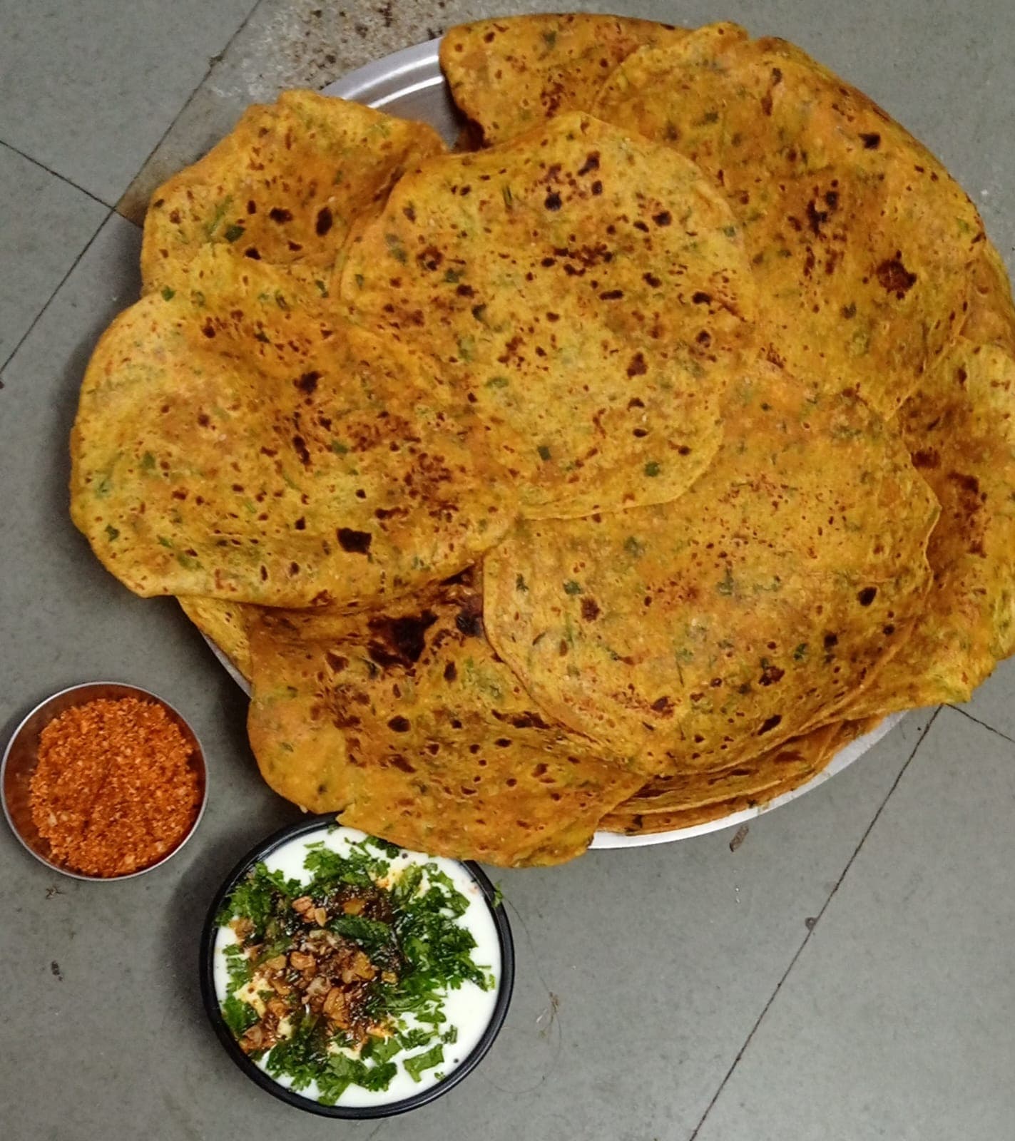 Thalipeeth with curd